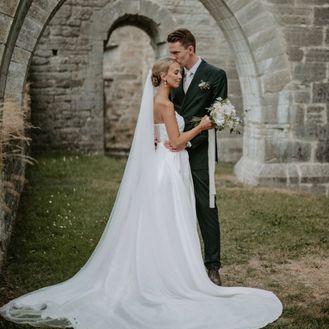 Bröllopsfotografering i Ombergs Klosterruin